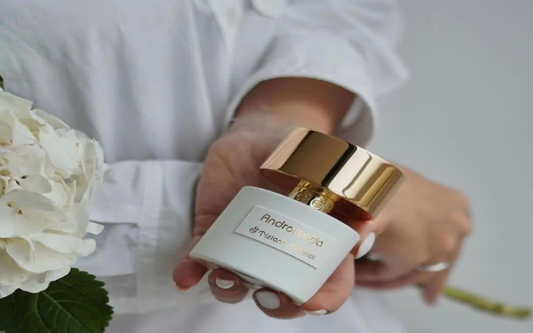 قیمت خرید عطر آندرومدا 