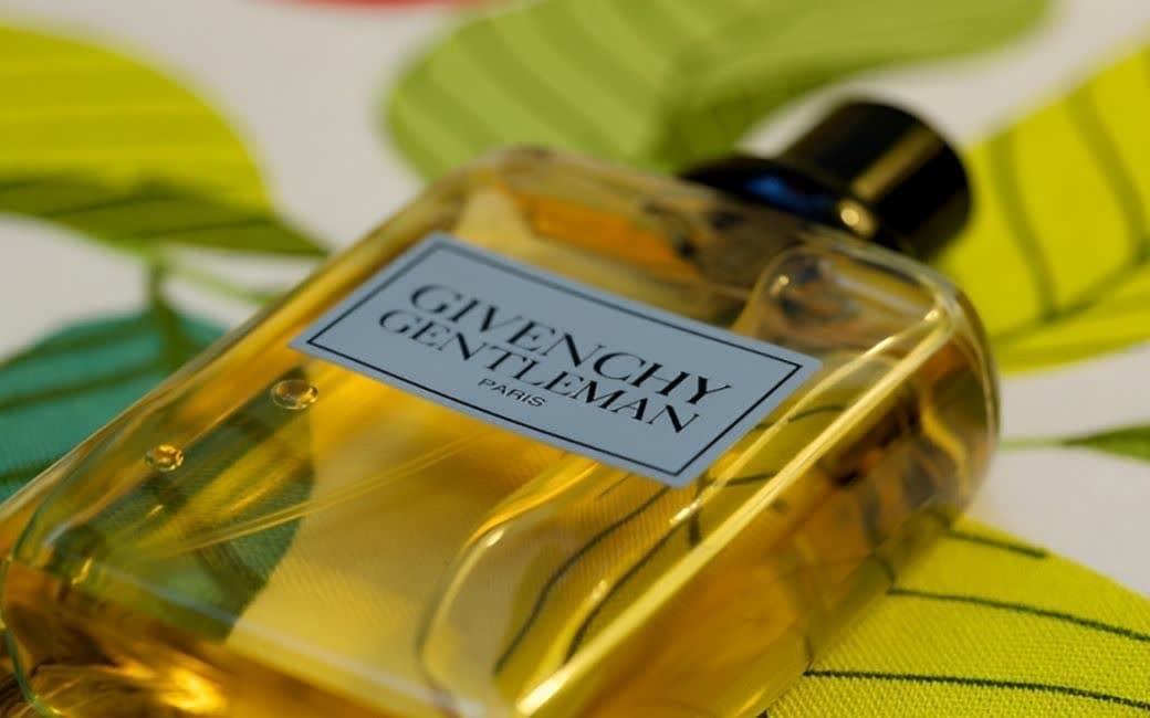 قیمت و خرید عطر مردانه جیونشی جنتلمن